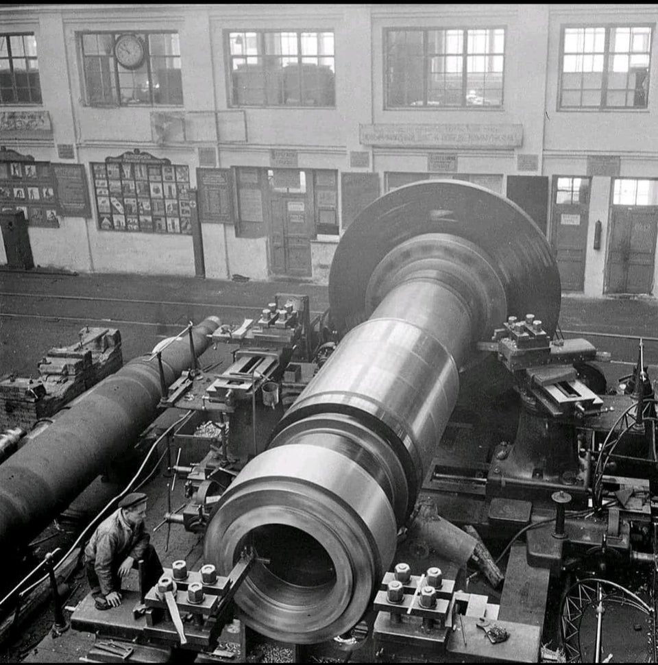 1930 年代双头车床.jpg